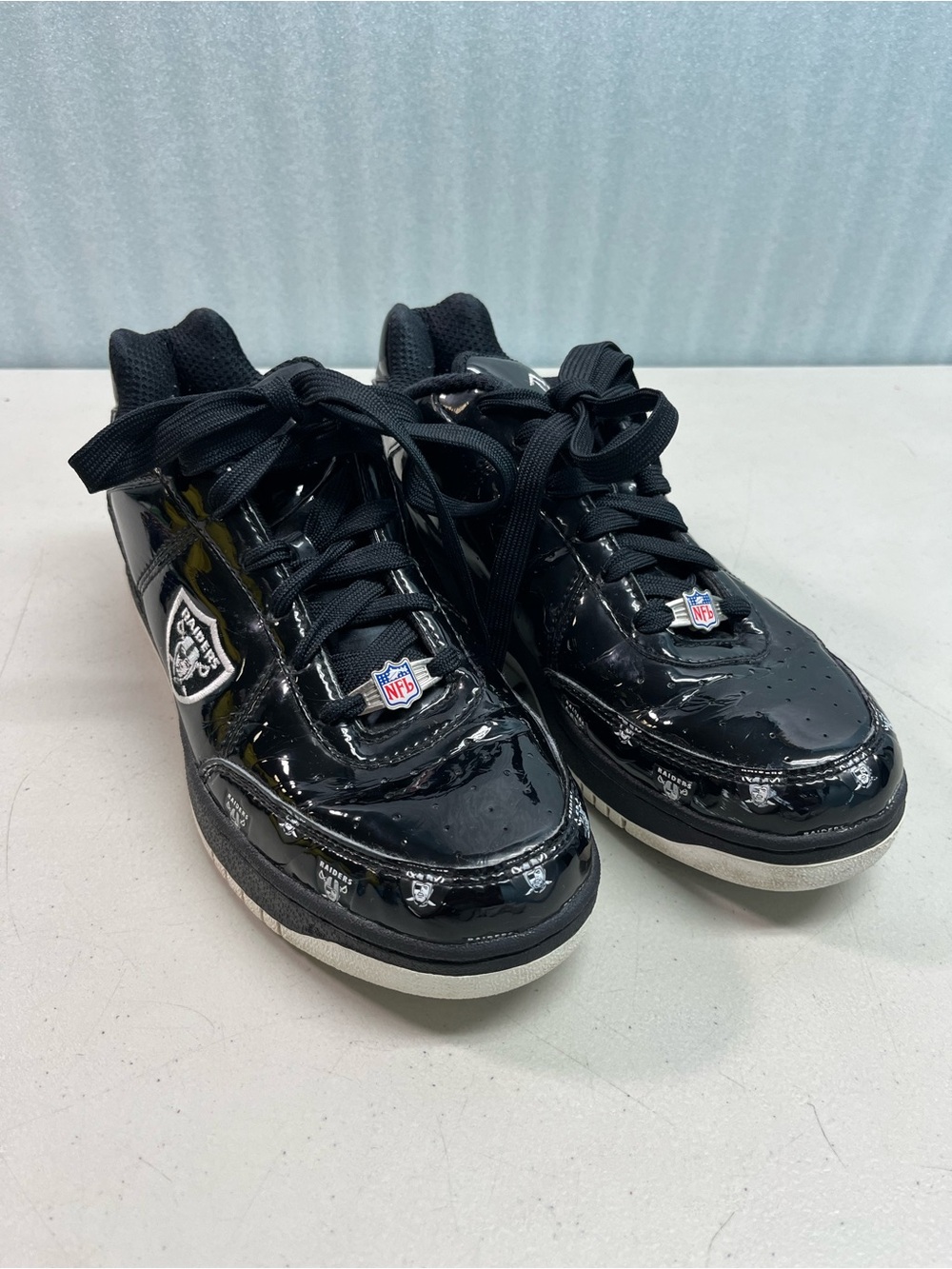 Vintage Reebok NFL Oakland Raiders Men's Shoes Size 9